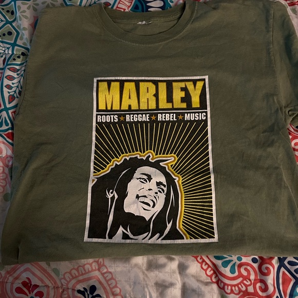 Vintage Bob Marley shirt. Size L - Picture 2 of 3